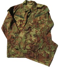 it1s.jpg (62755 bytes)