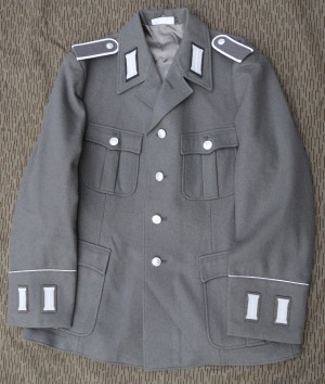 wr12s.jpg (5379 bytes)