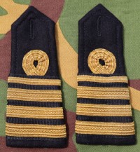 yusb8s.jpg (49136 bytes)